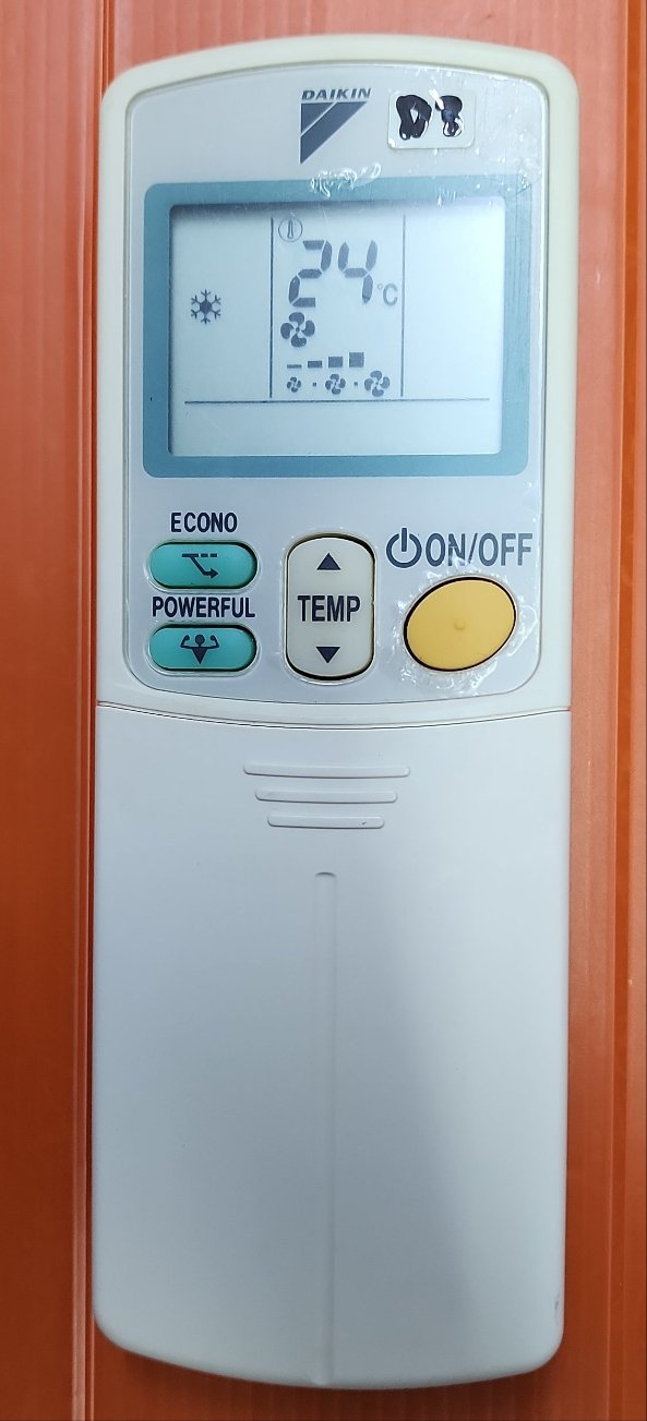 (Local SG Shop) ARC433B47 (Lightly Used Genuine Original Daikin AirCon Remote Control For ARC433B47 (Working Condition - Actual Product Code: D4)