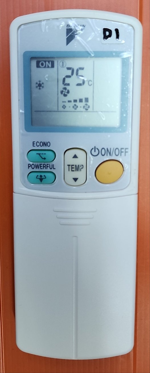 (Local SG Shop) ARC433B47 (Lightly Used Genuine Original Daikin AirCon Remote Control For ARC433B47 (Working Condition - Actual Product Code: D1)